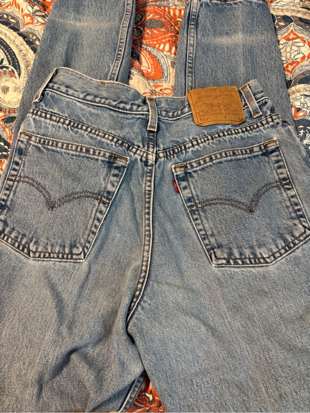 Levi's 512 slim fit size 10 Women’s Light Blue Denim Relaxed Straight Jeans